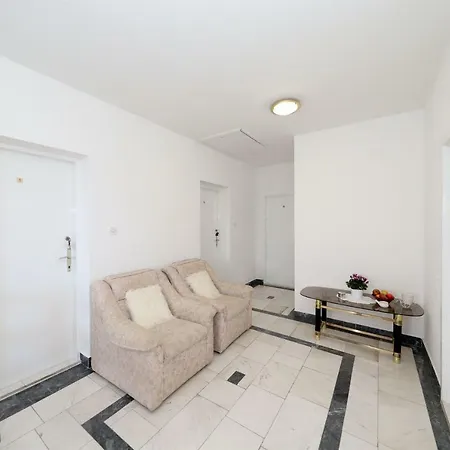 Family Gligora Apartman Mandre